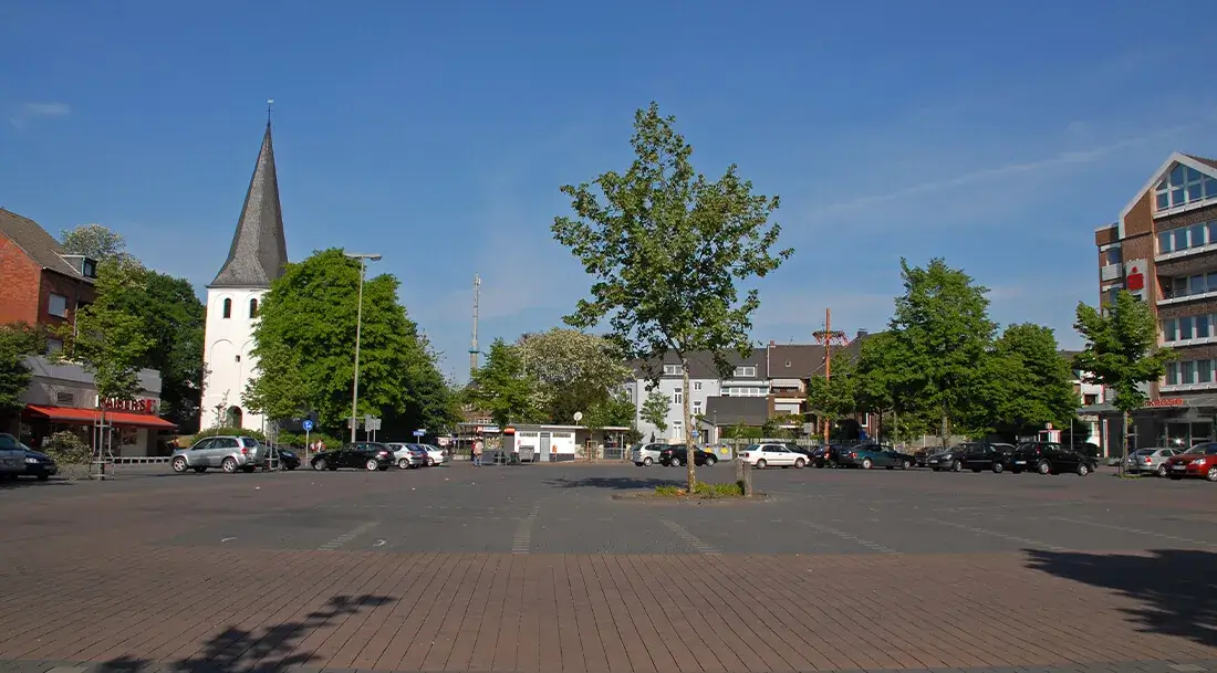 Marktplatz in Dinslaken-Hiesfeld (Aufnahmejahr 2007).